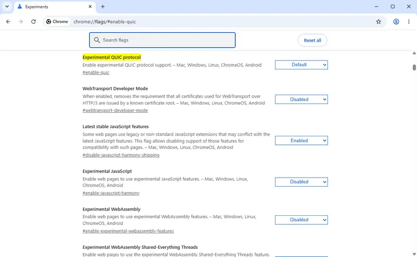 Chrome page chrome://flags/#enable-quic with the entry Experimental QUIC protocol marked in yellow at the top and its menu set to Default